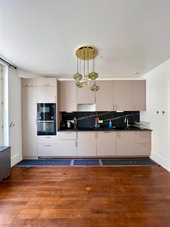 Appartement De Luxe Avec Fresque, Hyper Centre Et Parking Sure Фонтенбло Экстерьер фото