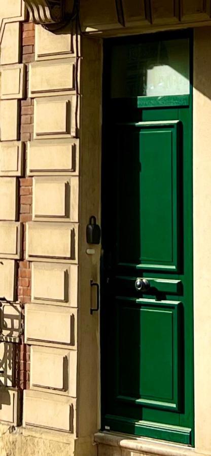 Appartement De Luxe Avec Fresque, Hyper Centre Et Parking Sure Фонтенбло Экстерьер фото