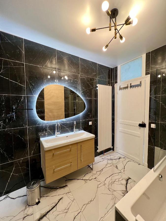 Appartement De Luxe Avec Fresque, Hyper Centre Et Parking Sure Фонтенбло Экстерьер фото